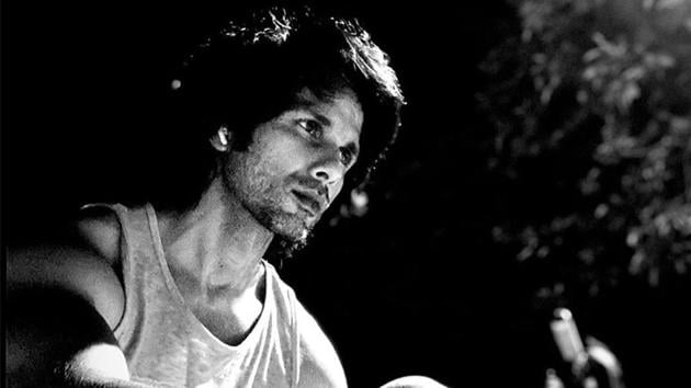 Shahid Kapoor has shared a new picture of himself.