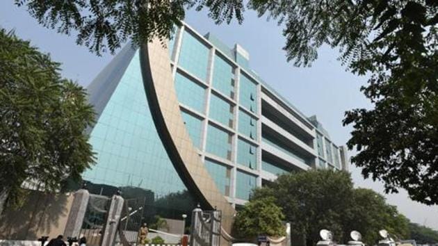 CBI has swooped down on two firms accused of allegedly cheating public sector banks of several crores of rupees. (Sonu Mehta/HT PHOTO) CBI has swooped down on two firms accused of allegedly cheating public sector banks of several crores of rupees. (Sonu Mehta/HT PHOTO)