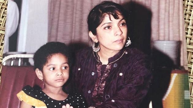 Neena Gupta with daughter Masaba Gupta in a throwback picture.