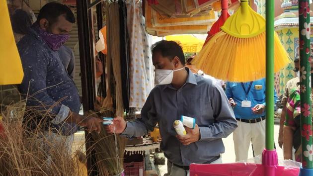 In the last few weeks, the number of positive cases is increasing daily in Pune rural parts and Pune district in at the top list for Covid positive cases in the country. The current positivity rate in Pune district is 22 per cent, while the recovery rate has gone beyond to 78 per cent now. (HT PHOTO) In the last few weeks, the number of positive cases is increasing daily in Pune rural parts and Pune district in at the top list for Covid positive cases in the country. The current positivity rate in Pune district is 22 per cent, while the recovery rate has gone beyond to 78 per cent now. (HT PHOTO)