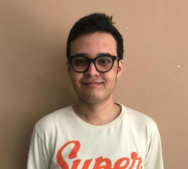 Aryan Gupta, 18, of Jammu topped J&K in the JEE Main, the result of which was declared on Friday night. He plans to undertake as many mock tests as possible and analyse his performance in the run-up to the JEE Advanced on September 27.(HT Photo)