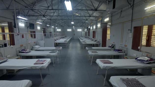 A view inside the Covid-19 health care centre at Radhaswami Satsang Ashram in Turbhe, Navi Mumbai on September 10. India, meanwhile, reported 94,372 new cases of Covid-19 on September 13, taking the total number of infections in the country to 4,754,356, and 1,114 new deaths pushed the total fatalities to 78,586, HT reported. (HT Photo) A view inside the Covid-19 health care centre at Radhaswami Satsang Ashram in Turbhe, Navi Mumbai on September 10. India, meanwhile, reported 94,372 new cases of Covid-19 on September 13, taking the total number of infections in the country to 4,754,356, and 1,114 new deaths pushed the total fatalities to 78,586, HT reported. (HT Photo)