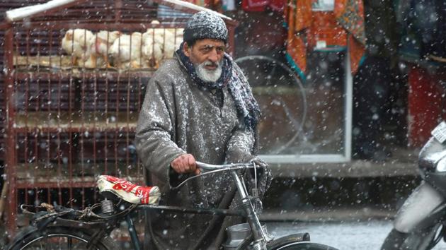 The J&K health scheme will cover every resident from even life threatening ailments like heart diseases, renal failure, cancer, Covid 19 etc. (HT Photo) The J&K health scheme will cover every resident from even life threatening ailments like heart diseases, renal failure, cancer, Covid 19 etc. (HT Photo)