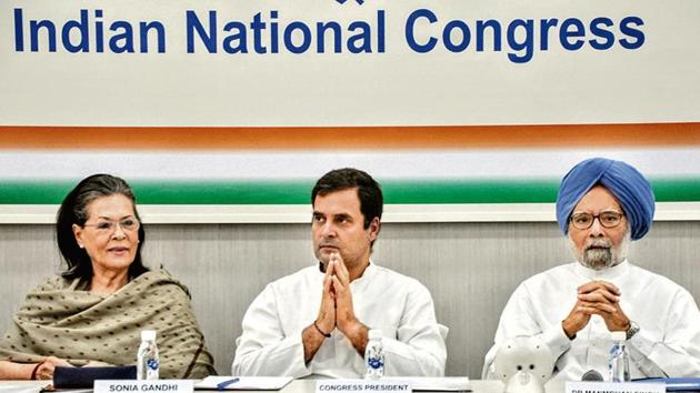 Congress president Sonia Gandhi, party leader Rahul Gandhi and former PM Manmohan Singh in New Delhi.(ANI Archive)