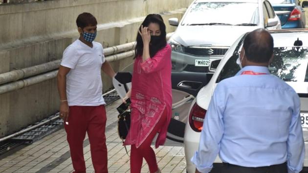 Actor Nora Fatehi spotted in Mumbai, rushing for an appointment. (Varinder Chawla)