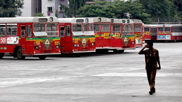 File photo: BEST buses in Mumbai.(HT photo) File photo: BEST buses in Mumbai.(HT photo)