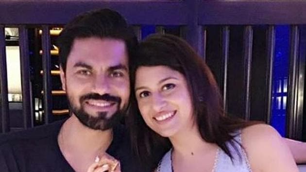 Gaurav Chopra poses with wife Hitisha.