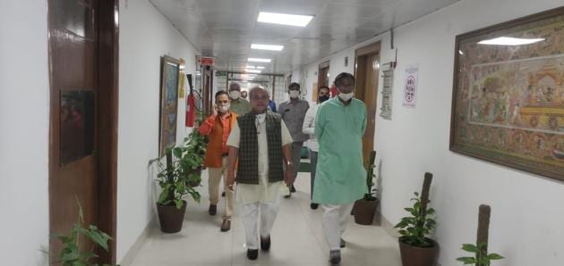 Haryana BJP chief Dhankar led a delegation of “farmers” along with state agriculture minister JP Dalal and three MPs to meet Union agriculture minister Narendra Singh Tomar on Tuesday.(HT photo) Haryana BJP chief Dhankar led a delegation of “farmers” along with state agriculture minister JP Dalal and three MPs to meet Union agriculture minister Narendra Singh Tomar on Tuesday.(HT photo)