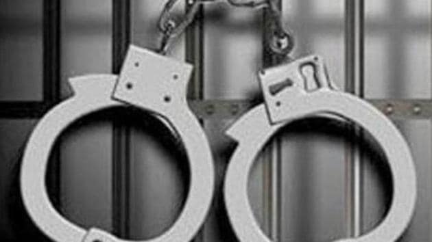Arrest-handcuffs. Arrest-handcuffs.