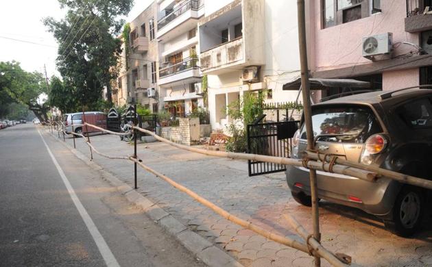 Houses sealed as part of a micro-containment zone in Sector 22-A, Chandigarh, on Tuesday. (Keshav Singh/HT) Houses sealed as part of a micro-containment zone in Sector 22-A, Chandigarh, on Tuesday. (Keshav Singh/HT)