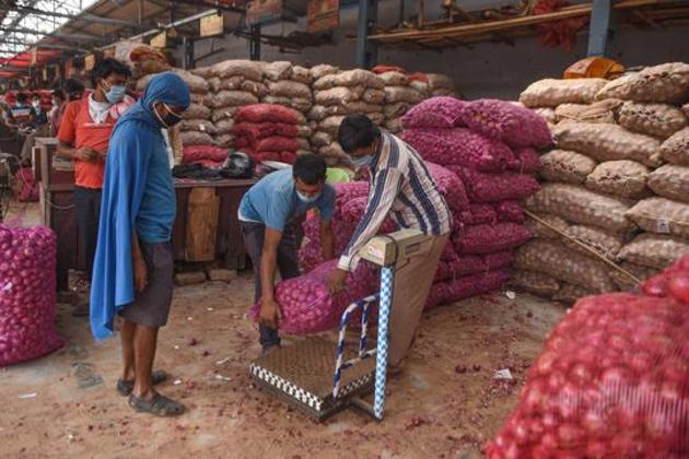 A key question that has not been answered by the government is this: If the government was indeed keen on retaining the MSP system and assuring MSP to the farmers, why is it not stated explicitly in the new laws.(Sanchit Khanna/HT PHOTO)