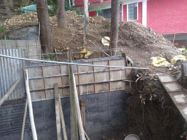The MC notice was issued last week on the complaint of a local resident, Ashok Rai, on whose plot (about 780 yards) the illegal construction was made during the lockdown.(HT Photo) The MC notice was issued last week on the complaint of a local resident, Ashok Rai, on whose plot (about 780 yards) the illegal construction was made during the lockdown.(HT Photo)