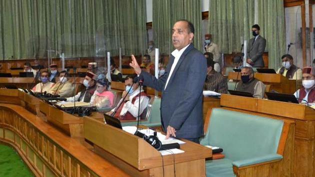 Chief minister Jai Ram Thakur addressing the House during the monsoon session in Shimla on Tuesday.(HT Photo)