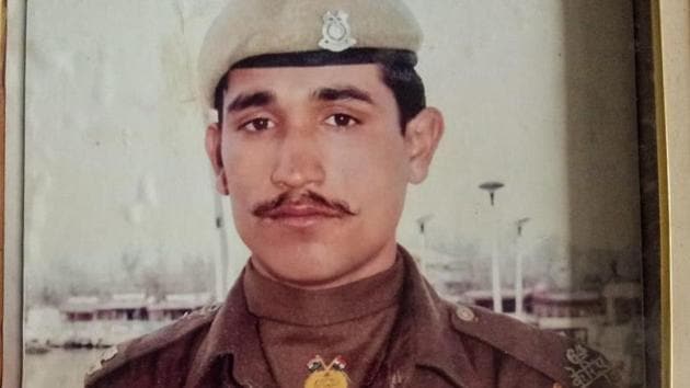 Central Reserve Police Force (CRPF) trooper Ramesh Kumar who died in the line of duty during the 2002 Jammu and Kashmir elections. (HT Photo)