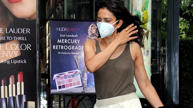 Actor Rakul Preet Singh spotted at Bandra in Mumbai on Sunday. (ANI Photo)