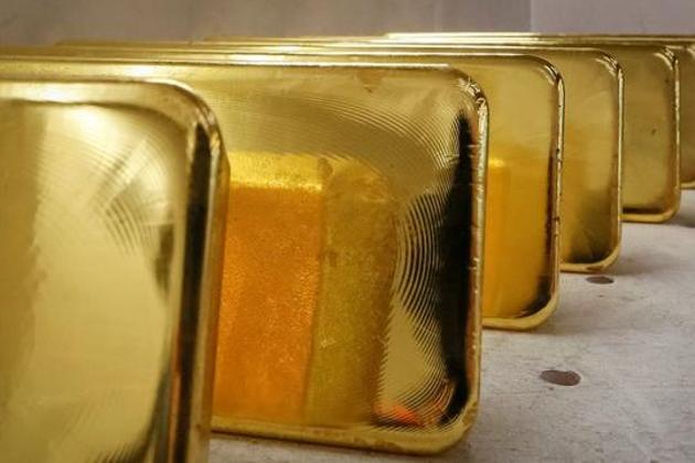 Ingots of 99.99% pure gold are seen in this file photo.(Reuters Photo)