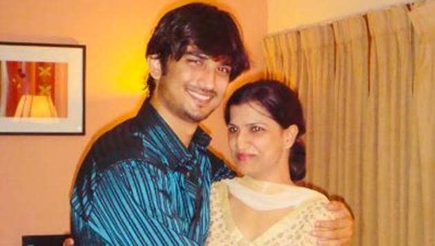 Sushant Singh Rajput with his sister Meetu.