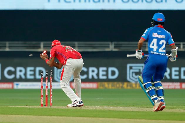 Shikhar Dhawan gets run out. (IPL/Twitter) 