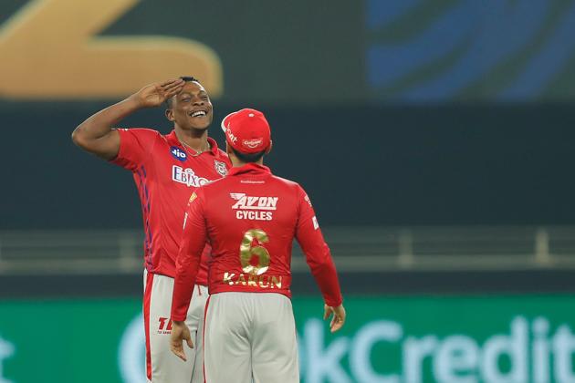 Sheldon Cottrell salutes after taking a wicket. (IPL/TWitter) 