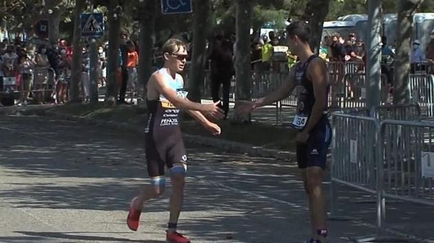 James Teagle and Diego Mentrida photographed at the finish line. (Instagram/@james_teagle) James Teagle and Diego Mentrida photographed at the finish line. (Instagram/@james_teagle)