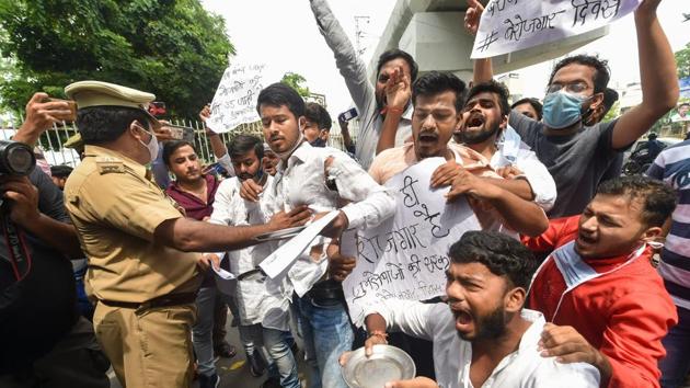 Students stage a protest to mark Prime Minister Narendra Modi's birthday as National Unemployment Day, near Lucknow University in Lucknow, on September 17.(PTI)