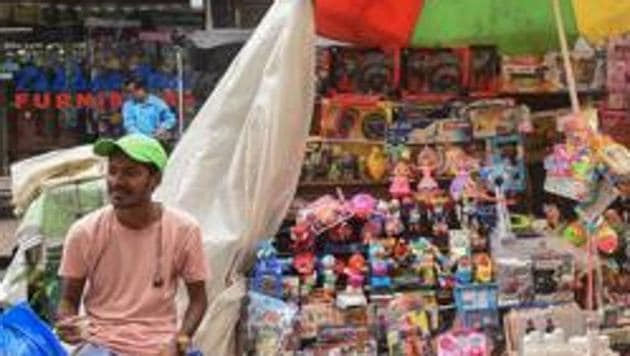A vendor sells China-made products at a stall on a roadside, in Kolkata.(PTI) A vendor sells China-made products at a stall on a roadside, in Kolkata.(PTI)