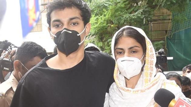 Actor Rhea Chakraborty is seen with brother Showik Chakrabarty in this file photo. Rhea’s judicial custody was on Tuesday extended till October 6 by a special Narcotics Drugs and Psychotropic Substances (NDPS) Act, 1985, court. (HT File Photos) Actor Rhea Chakraborty is seen with brother Showik Chakrabarty in this file photo. Rhea’s judicial custody was on Tuesday extended till October 6 by a special Narcotics Drugs and Psychotropic Substances (NDPS) Act, 1985, court. (HT File Photos)