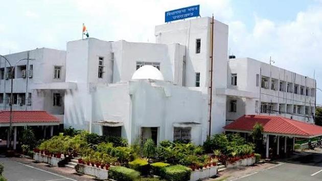 Uttarakhand state assembly in Dehradun is holding a one-day long session on Wednesday. (HT Photo) Uttarakhand state assembly in Dehradun is holding a one-day long session on Wednesday. (HT Photo)