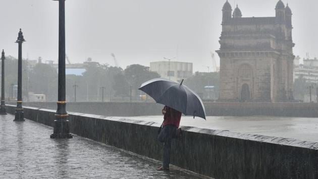 A scene from near the Gateway of India in Mumbai on September 22. A continuous downpour on that night led to water logging in several areas across the Mumbai Metropolitan Region (MMR). (Satish Bate / HT Photo) A scene from near the Gateway of India in Mumbai on September 22. A continuous downpour on that night led to water logging in several areas across the Mumbai Metropolitan Region (MMR). (Satish Bate / HT Photo)