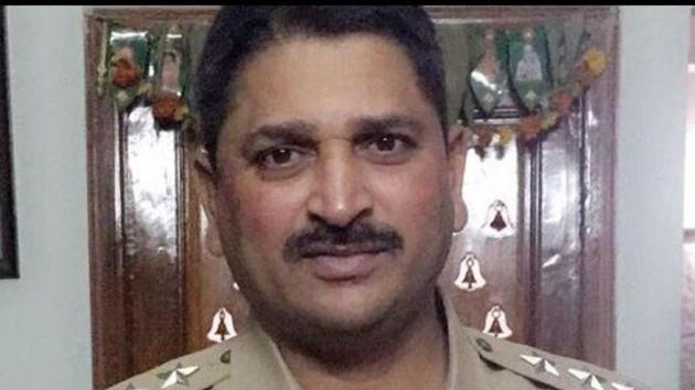 Narsimha Reddy, who joined the police department in 1991, had worked as inspector of police at Uppal, before being promoted to the rank of ACP only recently and posted at Malkajgiri. (HT Photo)