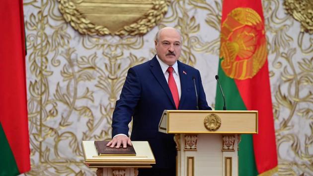 Alexander Lukashenko takes the oath of office as Belarusian President during a swearing-in ceremony in Minsk, Belarus September 23, 2020 (Andrei Stasevich/BelTA/Handout via REUTERS)(via REUTERS)