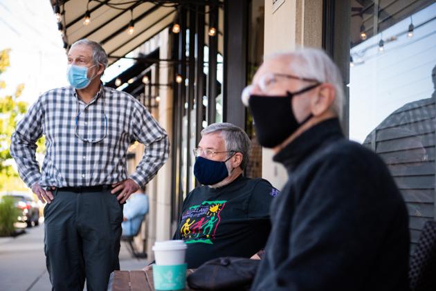 Health officials in the El Paso area reported 969 new coronavirus cases Friday, leading to more than 10,000 active cases in the region as figures soared over the past week to record highs (Bloomberg) Health officials in the El Paso area reported 969 new coronavirus cases Friday, leading to more than 10,000 active cases in the region as figures soared over the past week to record highs (Bloomberg)