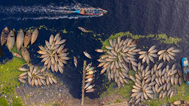 “Boats Of Buriganga, Dhaka, Bangladesh.” (Md Ali Asraf Bhuiyan)
