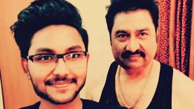 Jaan Kumar Sanu with his father Kumar Sanu.