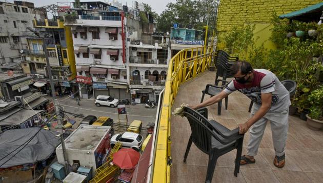 The permissions regarding open-air dining will be granted to restaurant owners only on submissions of structural safety certificates from a certified engineer. (Representational Photo/HT)