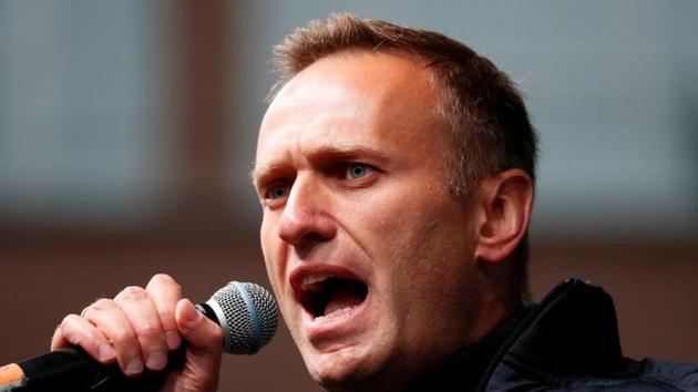 Russian opposition leader Alexei Navalny delivers a speech during a rally to demand the release of jailed protesters, who were detained during opposition demonstrations for fair elections, in Moscow, Russia September 29, 2019. (REUTERS) Russian opposition leader Alexei Navalny delivers a speech during a rally to demand the release of jailed protesters, who were detained during opposition demonstrations for fair elections, in Moscow, Russia September 29, 2019. (REUTERS)
