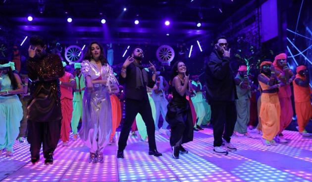 Vikrant Massey, Yami Gautam, Mika Singh, Neha Kakar and Badshah groove to the new song.