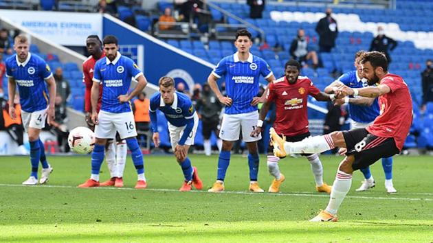 Manchester United’s Bruno Fernandes scores his side’s third goal of the game from the penalty.(Getty Images) Manchester United’s Bruno Fernandes scores his side’s third goal of the game from the penalty.(Getty Images)