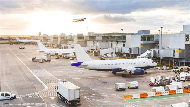 Passenger footfalls at Indian airports in single day rises to 2,88,401 as flights resume(Twitter/indiahottopics)