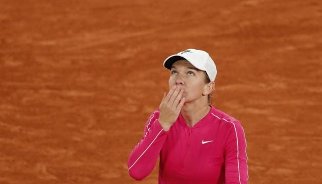 Tennis - French Open - Roland Garros, Paris, France - September 27, 2020. Romania's Simona Halep celebrates after winning her first round match against Spain's Sara Sorribes Tormo REUTERS/Charles Platiau(REUTERS)