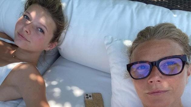Gwyneth Paltrow Poses In Only Birthday Suit On 48th Birthday Daughter 