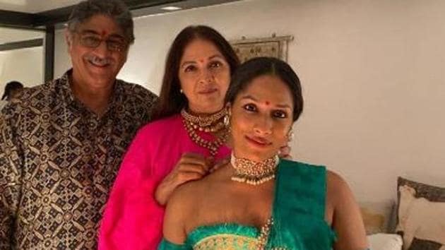 Neena Gupta poses with Masaba Gupta and Vivek Mehra.