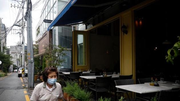 FILE PHOTO: A general view of an empty restaurant during a lunch hour amid the coronavirus disease (Covid-19) pandemic in Seoul, South Korea, August 27, 2020. REUTERS/Kim Hong-Ji