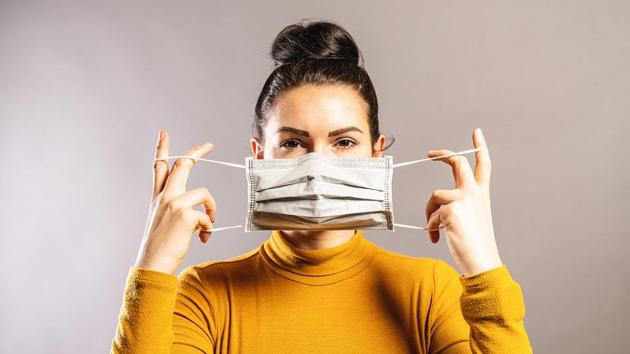 A number of people have reportedly faced redness, irritation and breakouts on their skin due to usage of masks.(Photo: Shutterstock (For representational purposes only))