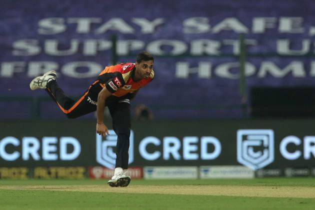 Bhuvneshwar Kumar gets a wicket. (IPL/Twitter)
