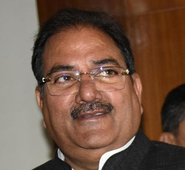 Indian National Lok Dal (INLD) general secretary Abhay Chautala urged party workers to start canvassing for the Baroda bypoll.(HT Photo)