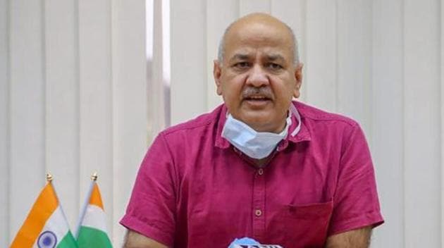 Delhi deputy chief minister Manish Sisodia had been admitted to the hospital intensive care unit and was put on low oxygen support. A battery of tests were done and when the doctors saw that his platelet count had dipped, he was tested for dengue and found positive.(PTI PHOTO.) Delhi deputy chief minister Manish Sisodia had been admitted to the hospital intensive care unit and was put on low oxygen support. A battery of tests were done and when the doctors saw that his platelet count had dipped, he was tested for dengue and found positive.(PTI PHOTO.)