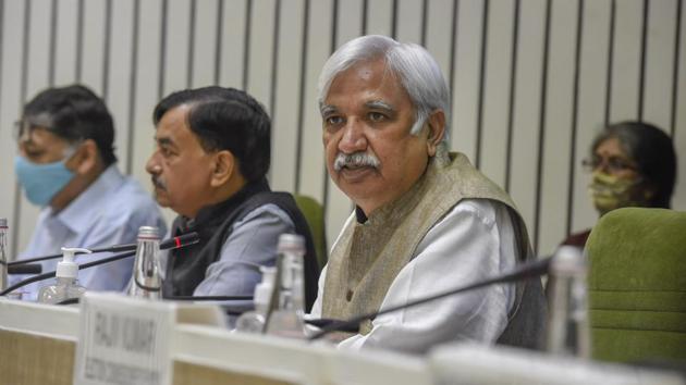 Chief Election Commissioner Sunil Arora with Election Commissioner Sushil Chandra.(PTI File)