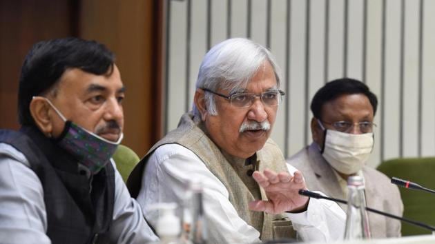 Chief Election Commissioner Sunil Arora with Election Commissioners Sushil Chandra (L) and Rajiv Kumar (R) announces the schedule for the Bihar Assembly Elections 2020, at a press conference, in New Delhi.(PTI)