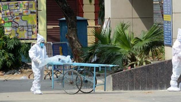 All Covid hospitals in West Bengal have been ordered to carry out Rapid Antigen Tests on all patients who show up with Severe Acute Respiratory Illness (SARI).(ANI FILE PHOTO)